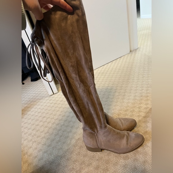 Knee high boots - Picture 3 of 3